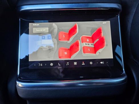 Used 2022 Tesla Model X image 63