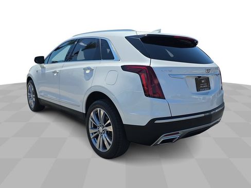 Certified 2024 Cadillac XT5 Premium Luxury w/ LPO, Premium Carpet Package FWD image 6