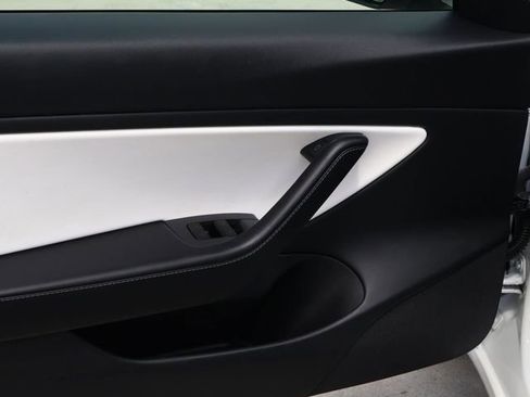 Used 2021 Tesla Model 3 Standard Range Plus RWD image 13