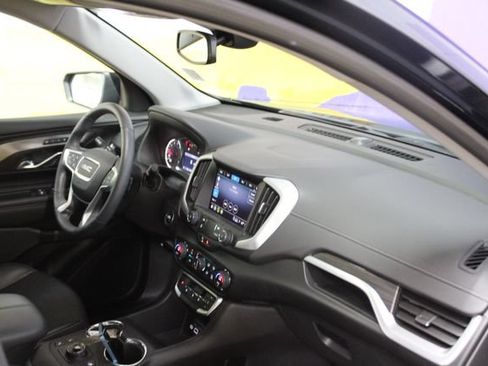 Used 2023 GMC Terrain SLT w/ LPO, Floor Liner Package AWD/4WD image 10