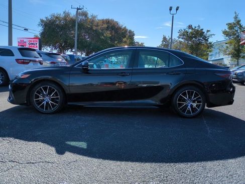 Used 2023 Toyota Camry SE image 7