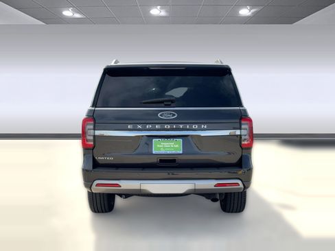 Used 2024 Ford Expedition Limited image 10