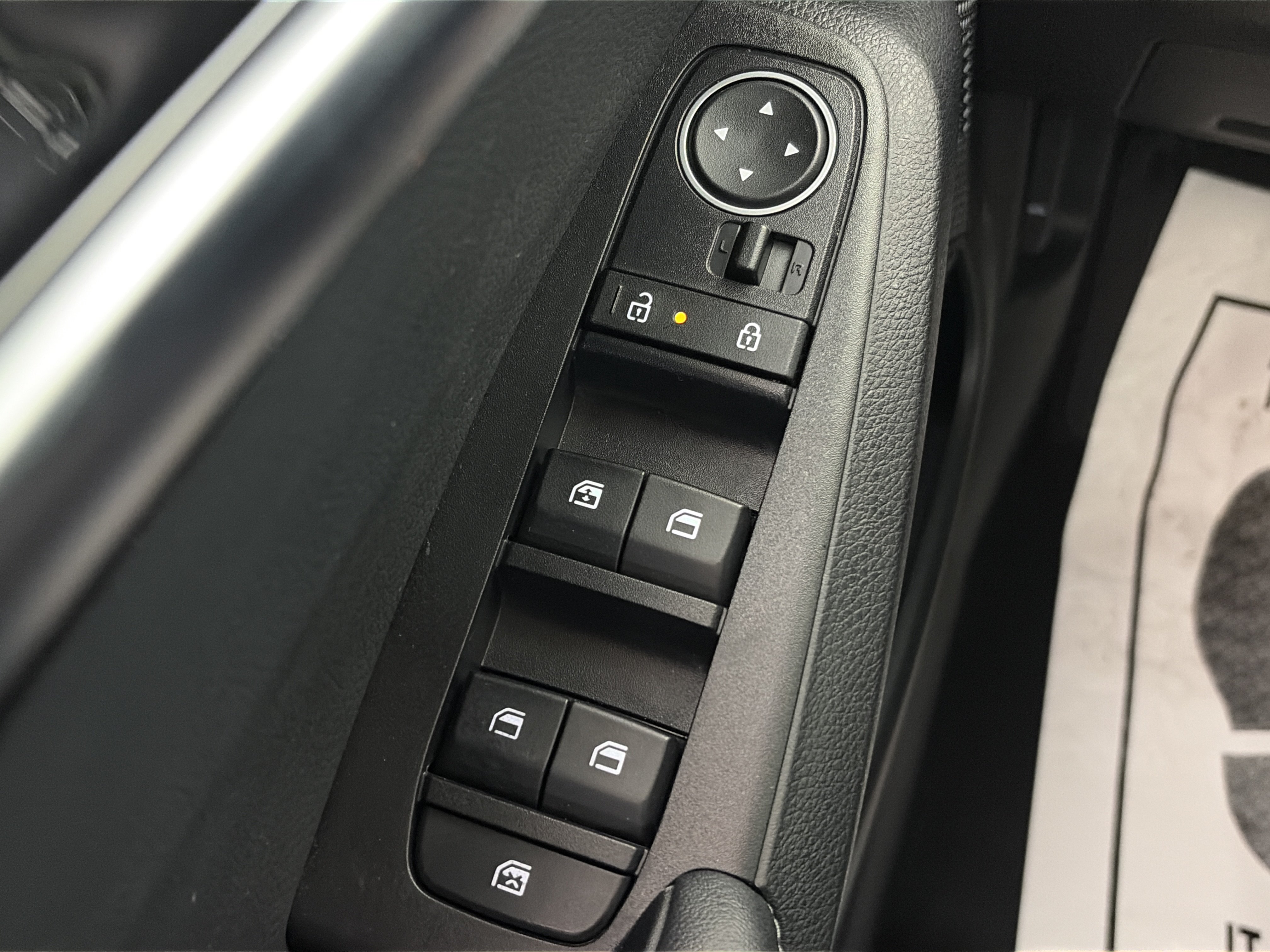Certified 2026 Kia Seltos EX FWD image 33