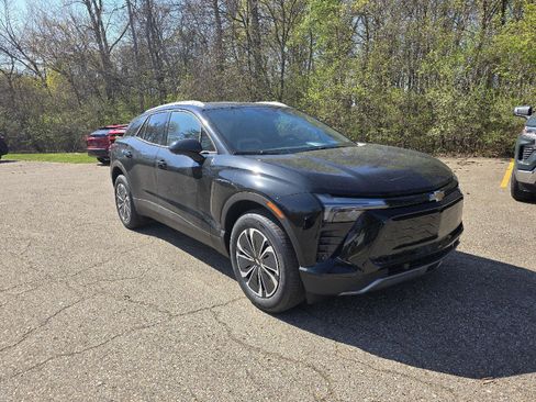 New 2025 Chevrolet Blazer EV LT AWD/4WD image 4
