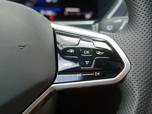 Certified 2024 Volkswagen Tiguan SE R-Line AWD/4WD image 25