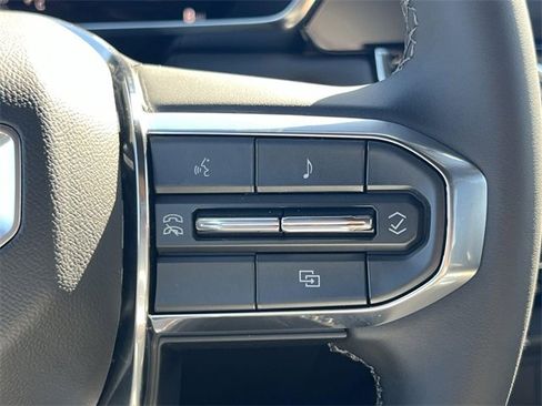 New 2026 GMC Canyon Elevation w/ LPO, Black Badging Package image 14