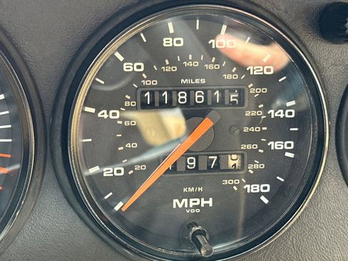 Used 1990 Porsche 911 Carrera image 31