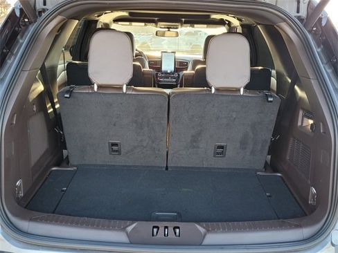 Used 2023 Ford Explorer King Ranch w/ Technology Package image 12