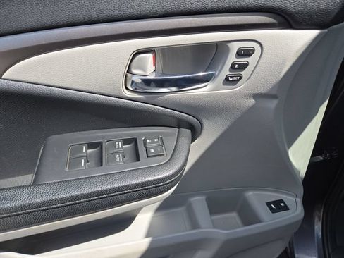 Used 2019 Honda Pilot EX-L image 18