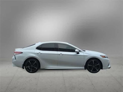 Used 2019 Toyota Camry XSE image 9