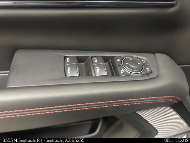 Used 2025 GMC Yukon AT4 Ultimate AWD/4WD image 18