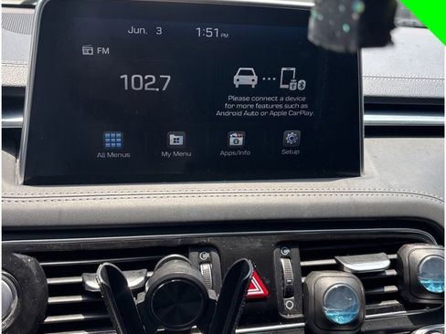 Used 2021 Genesis G70 2.0T RWD image 9
