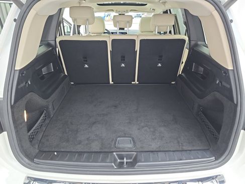 Used 2022 Mercedes-Benz GLB 250 w/ Premium Package Lite image 12