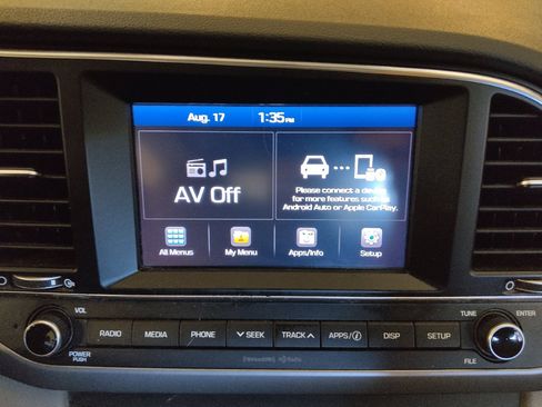 Used 2018 Hyundai Elantra SEL FWD image 25