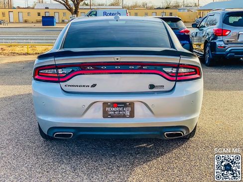Used 2019 Dodge Charger SXT w/ Plus Group image 7