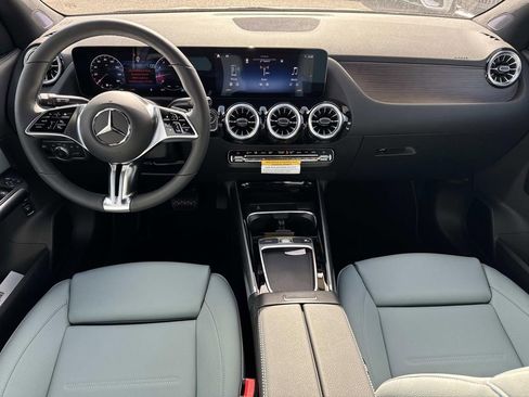 New 2026 Mercedes-Benz GLA 250 image 7