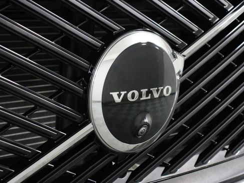 Certified 2026 Volvo XC60 B5 Plus w/ Protection Package Premier image 27