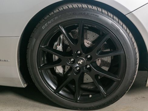 Used 2012 Ferrari California image 18