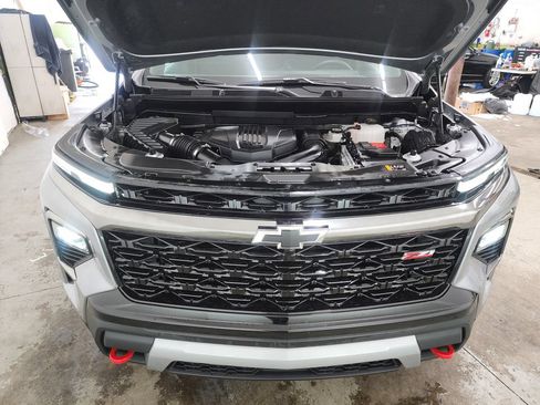 Used 2025 Chevrolet Traverse Z71 AWD/4WD image 35
