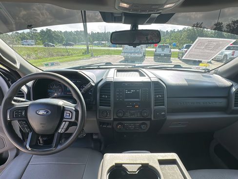Used 2020 Ford F550 4x4 Regular Cab Super Duty image 9