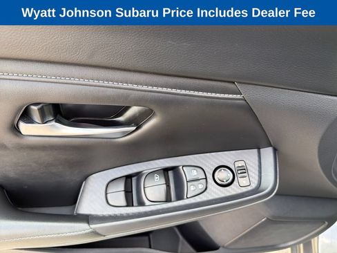 Used 2023 Nissan Sentra SV FWD image 17