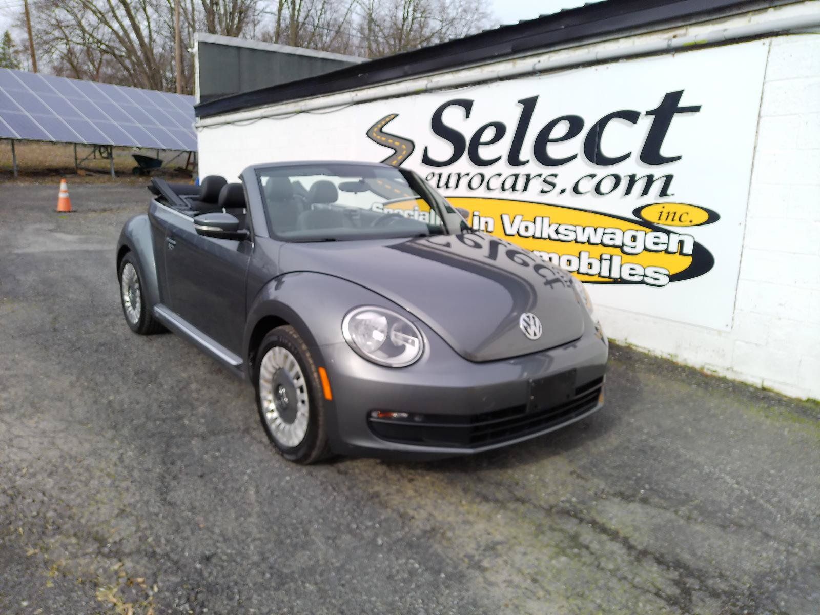 Used 2014 Volkswagen Beetle 2.5 FWD image 1