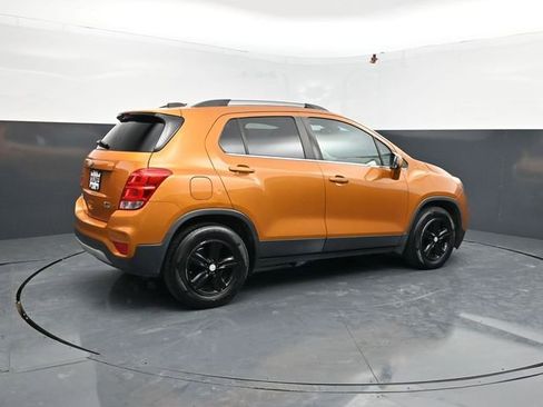 Used 2017 Chevrolet Trax LT FWD image 9