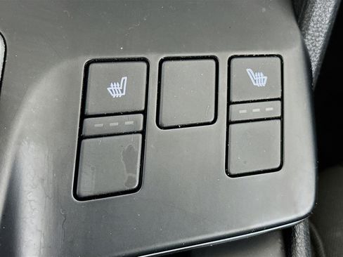 Used 2025 Kia Sportage LX image 25