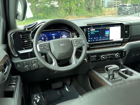 New 2026 Chevrolet Silverado 1500 RST w/ RST All Star Premium Package AWD/4WD image 18