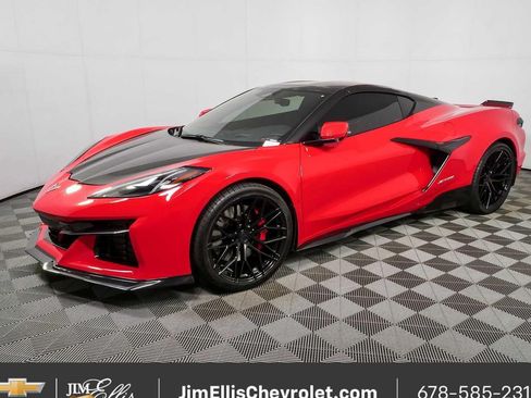 Used 2024 Chevrolet Corvette Z06 w/ Chrome Exterior Badge Package RWD image 23