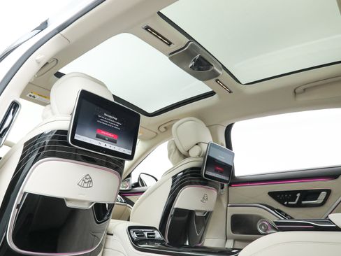 Used 2024 Mercedes-Benz Maybach S 580 4MATIC image 39
