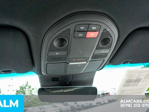 Used 2025 Genesis G70 2.5T RWD image 33