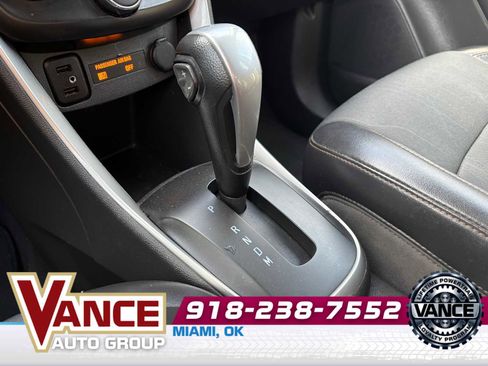 Used 2019 Chevrolet Trax LT w/ LT Convenience Package image 21