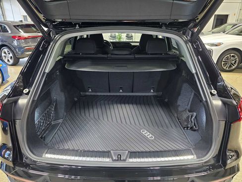 New 2025 Audi Q5 Prestige image 15