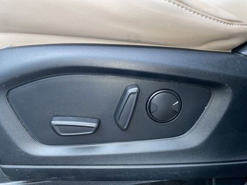 Certified 2022 Ford Explorer XLT w/ Equipment Group 202A image 20