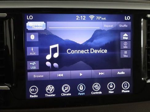 Used 2018 Chrysler Pacifica Touring-L Plus w/ Tire & Wheel Group FWD image 34