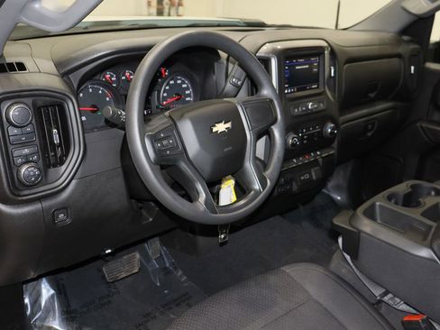 Used 2023 Chevrolet Silverado 2500 Custom w/ Custom Value Package image 19