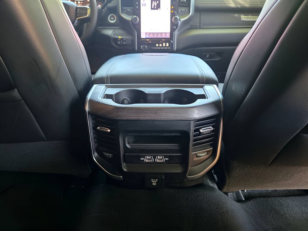Used 2025 RAM 2500 Laramie AWD/4WD image 7