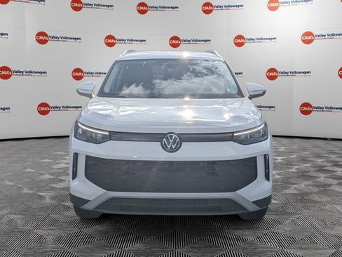 New 2026 Volkswagen Tiguan SE image 2