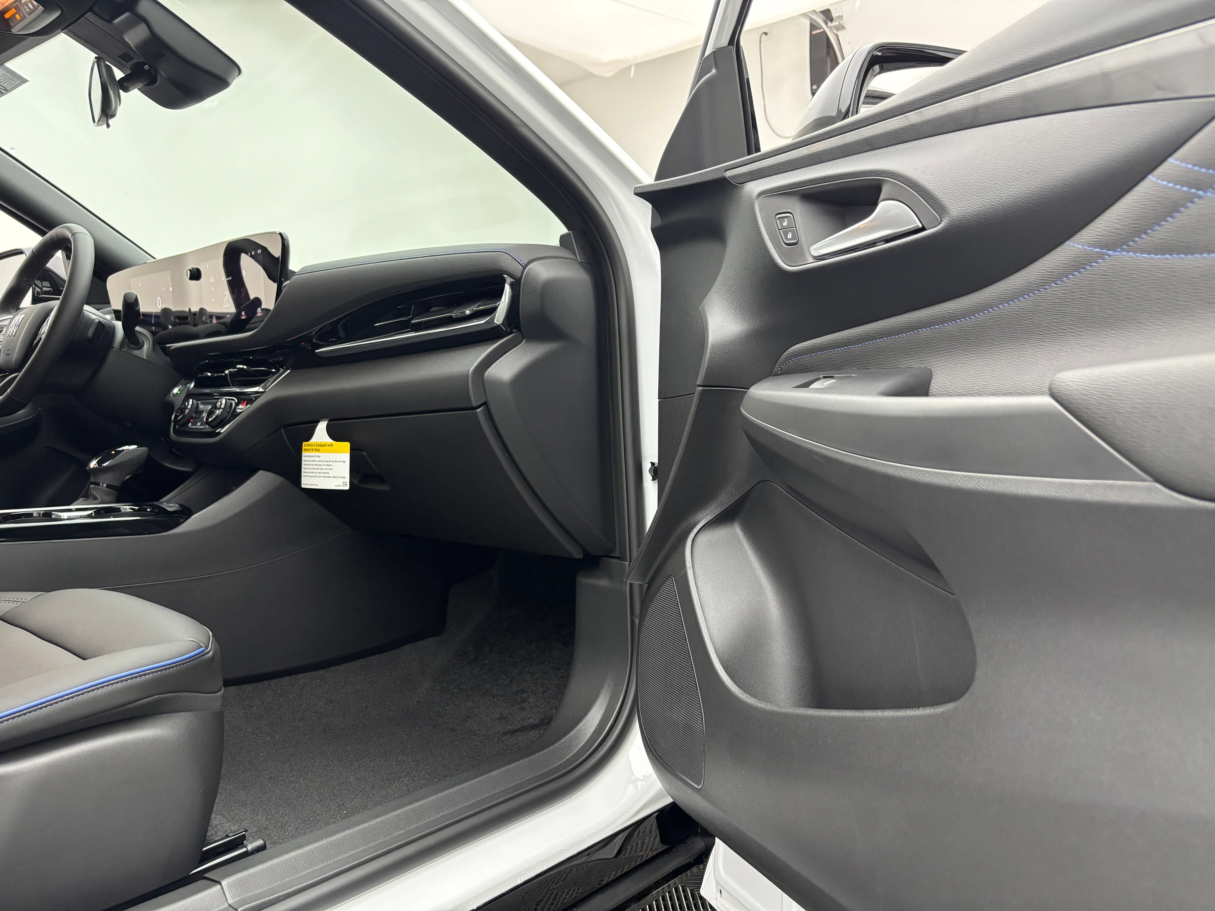 New 2026 Buick Envista Sport Touring w/ Convenience I Package FWD image 28