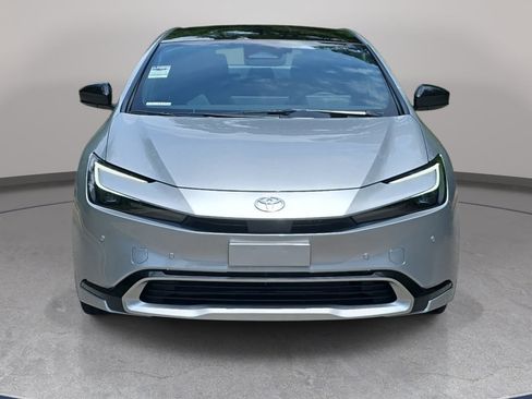 New 2026 Toyota Prius Plug-In Hybrid FWD image 2