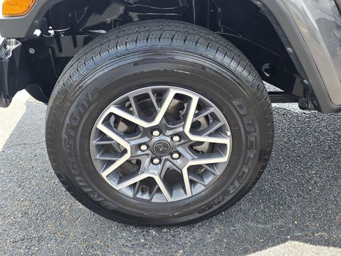Certified 2025 Jeep Wrangler Unlimited Sahara AWD/4WD image 33