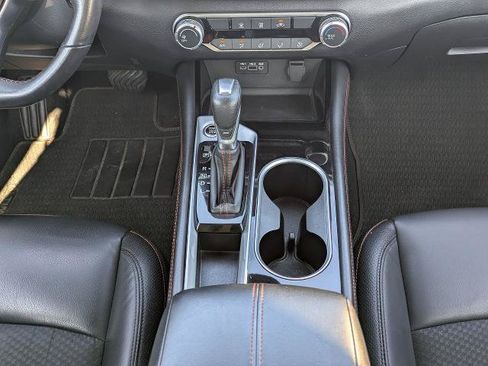 Used 2024 Nissan Altima 2.5 SR FWD image 18