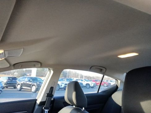 Used 2024 Nissan Altima 2.5 SV image 13