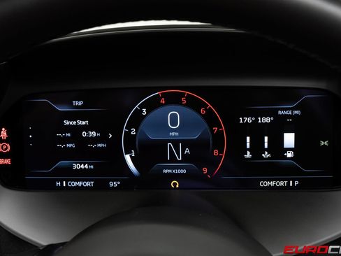 Used 2026 McLaren 750S Spider RWD image 29