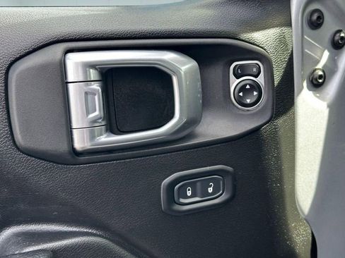 Used 2024 Jeep Wrangler Unlimited Sport AWD/4WD image 13