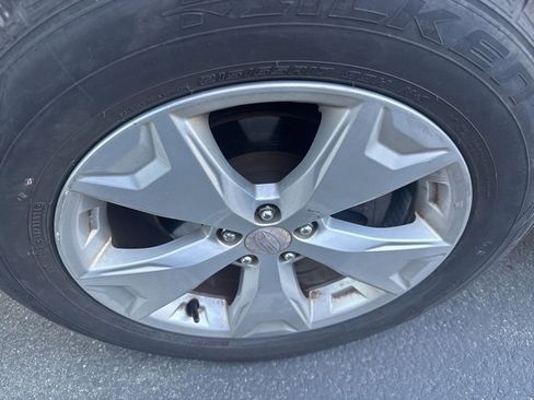 Used 2016 Subaru Forester 2.5i w/ Alloy Wheel Package image 8