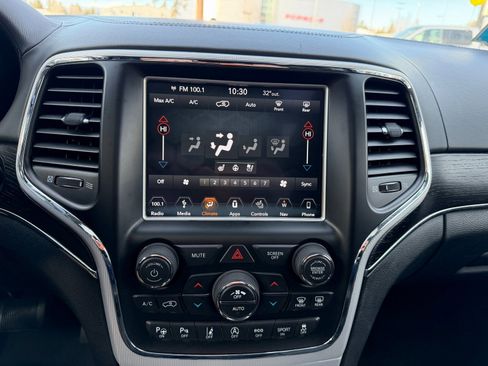 Used 2018 Jeep Grand Cherokee Summit image 16
