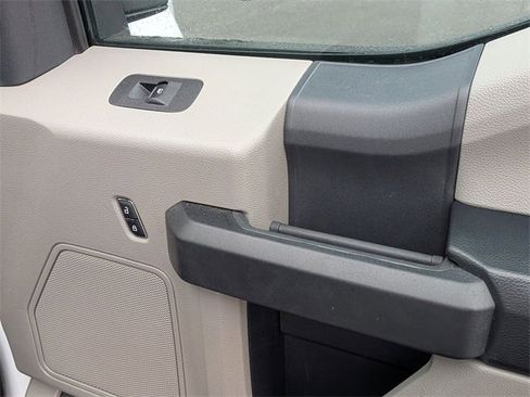 Used 2022 Ford F250 XL w/ Power Equipment Group image 28