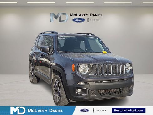 Used 2018 Jeep Renegade Latitude w/ Cold Weather Group image 1